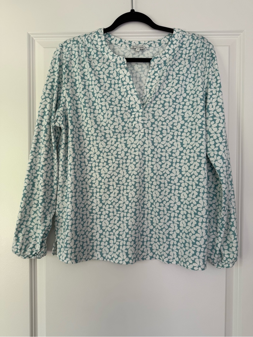 Teal Floral V-Neck Long-Sleeve Women's Blouse